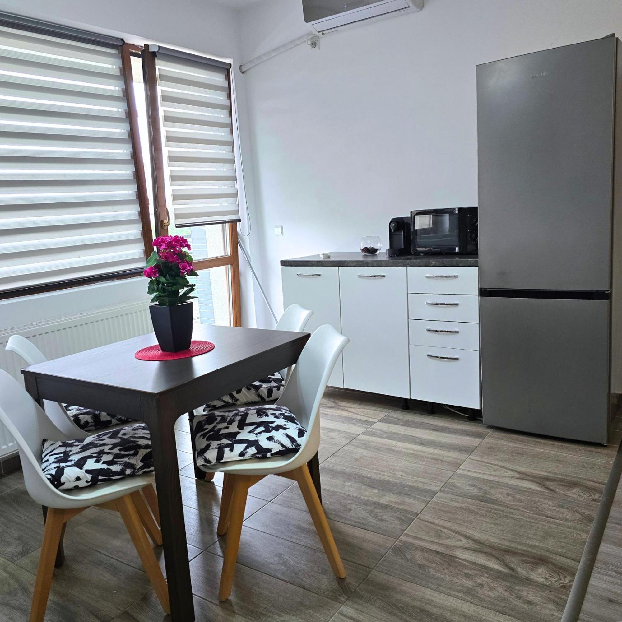 Apartment "Solar 48", Private Parking, One Bedroom Bucureşti Eksteriør bilde